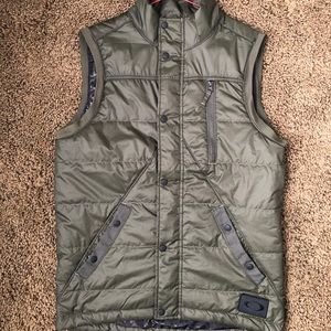 NWOT Mens Oakley Green Vest